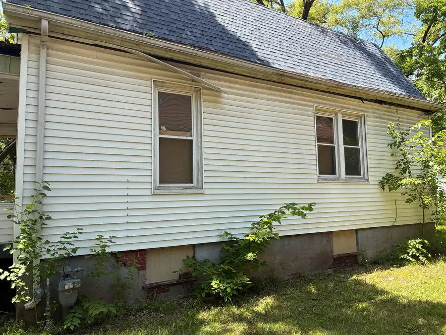 1025 W Butler Street, Peoria, IL 61605 - #2