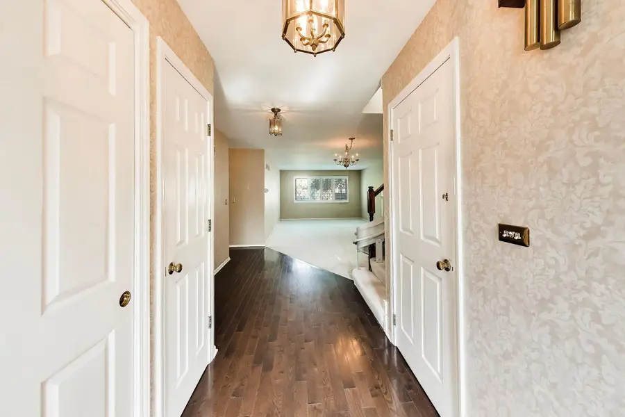 1204 Garfield Avenue, Libertyville, IL 60048 - #2