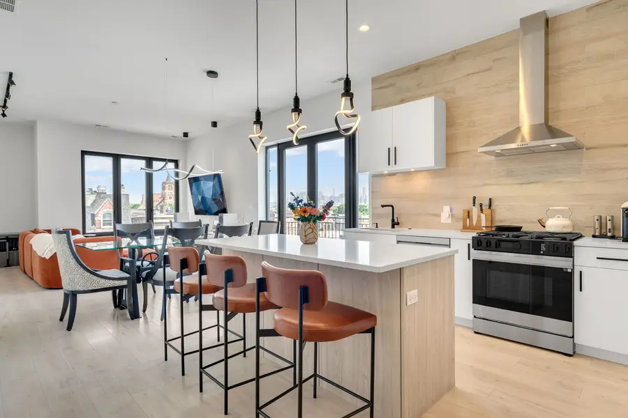 2135 W Cermak Road #4N-PH, Chicago, IL 60608 - #2