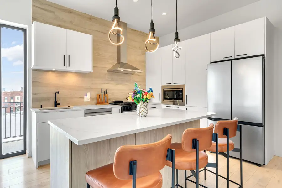 2135 W Cermak Road #4N-PH, Chicago, IL 60608 - #3