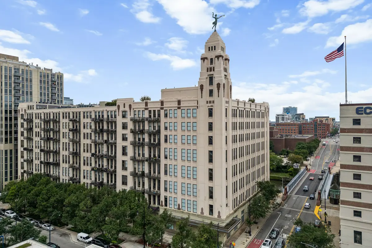 758 N Larrabee Street #418, Chicago, IL 60654 - #1