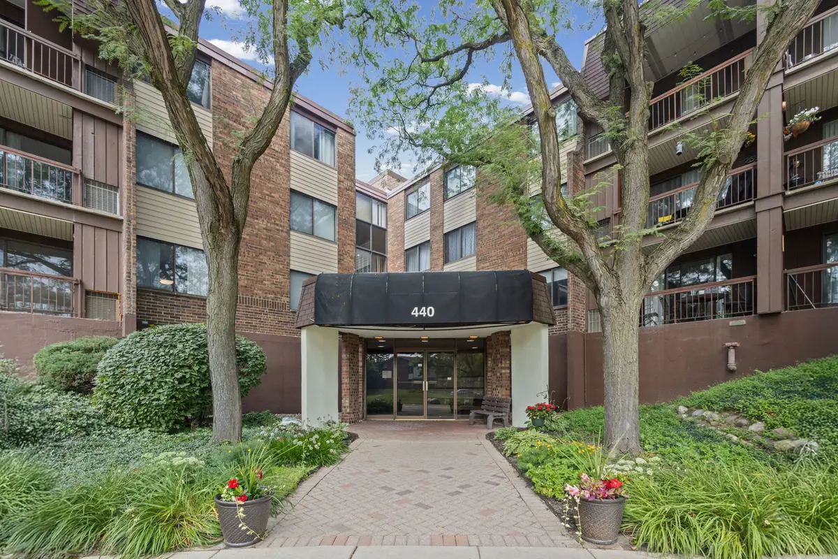 440 Raintree Court #3S, Glen Ellyn, IL 60137 - #1