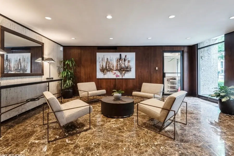 1 E Scott Street #2102, Chicago, IL 60610 - #2