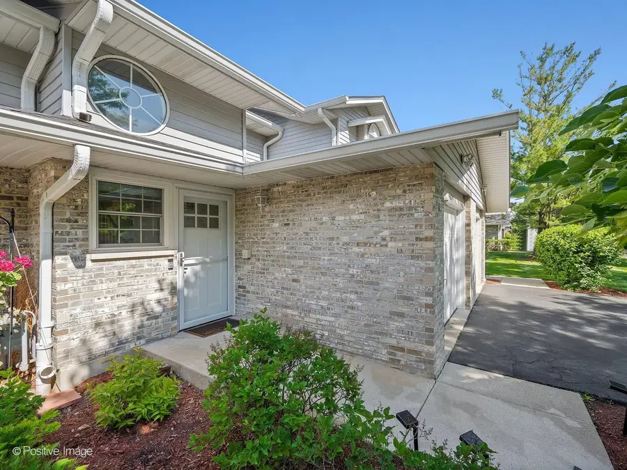 718 N Tamarac Boulevard, Addison, IL 60101 - #2