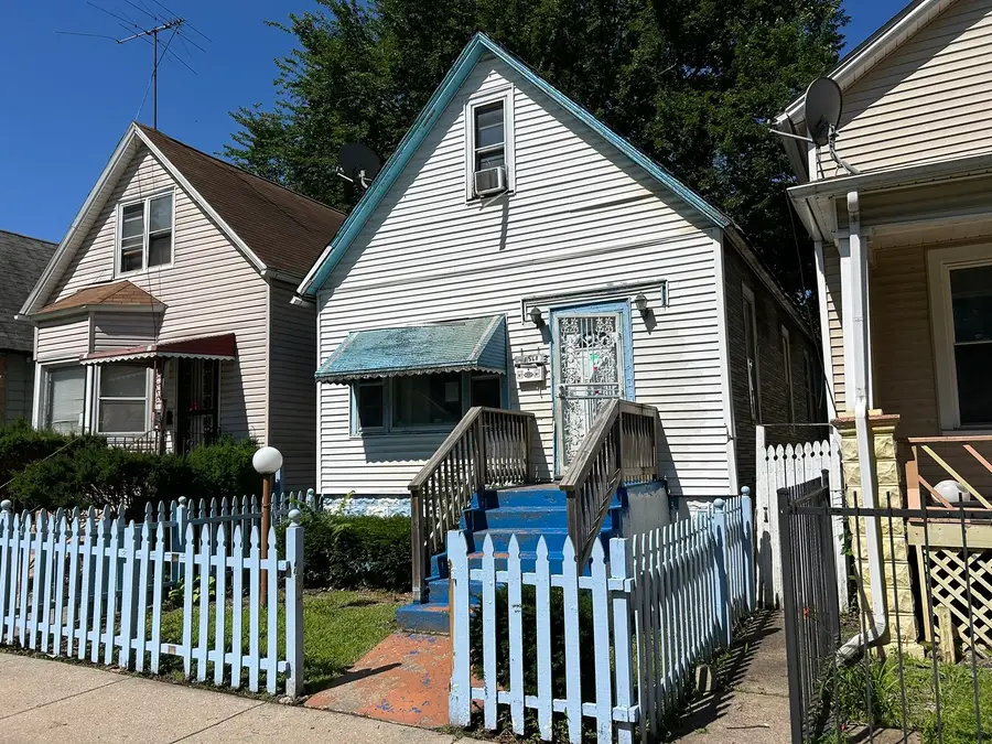 11568 S Lafayette Avenue, Chicago, IL 60628 - #3