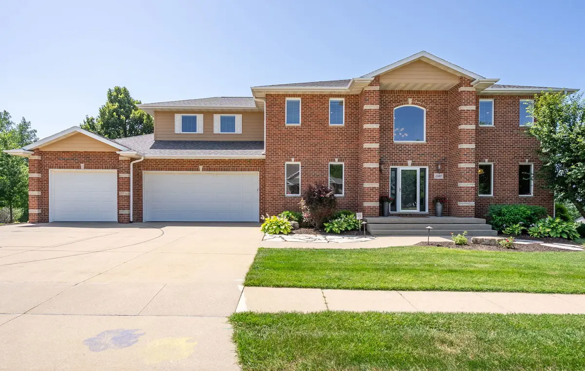 1107 Scenic Hill Lane, De Witt, IA 52742 - #1