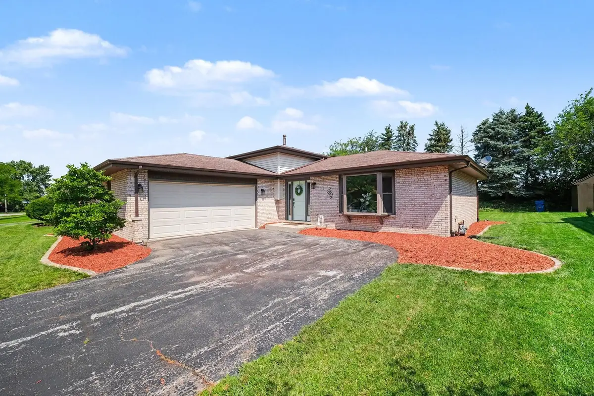 537 Willow Lane, Beecher, IL 60401 - #1