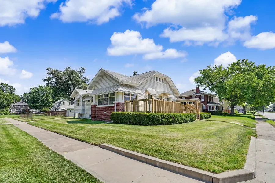 3203 18th Avenue, Rock Island, IL 61201 - #3