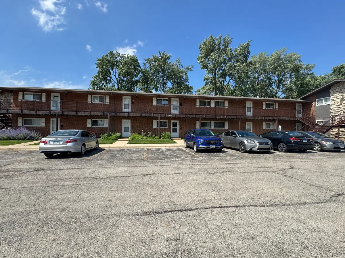 1910 W Hatherleigh Court #2C, Mount Prospect, IL 60056 - #1