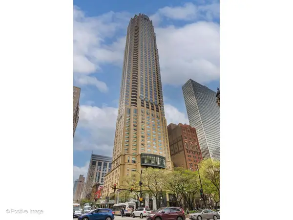 800 N Michigan Avenue #3501, Chicago, IL 60611