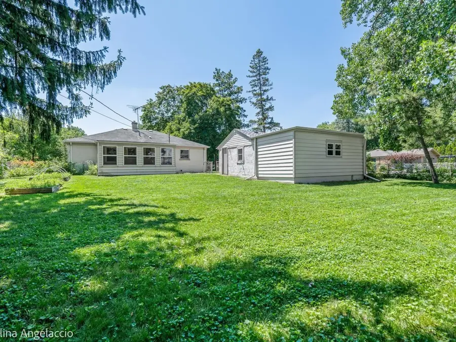 902 E Rockland Road, Libertyville, IL 60048 - #2