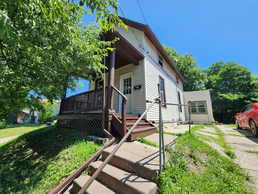 1209 Gaines Street, Davenport, IA 52804 - #2