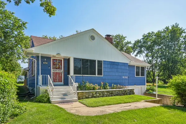696 2nd Street, Crete, IL 60417