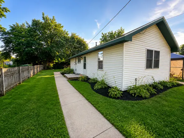 37706 N Nippersink Place, Spring Grove, IL 60081