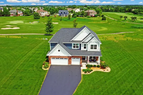 10 Crystal Downs Drive, Hawthorn Woods, IL 60047