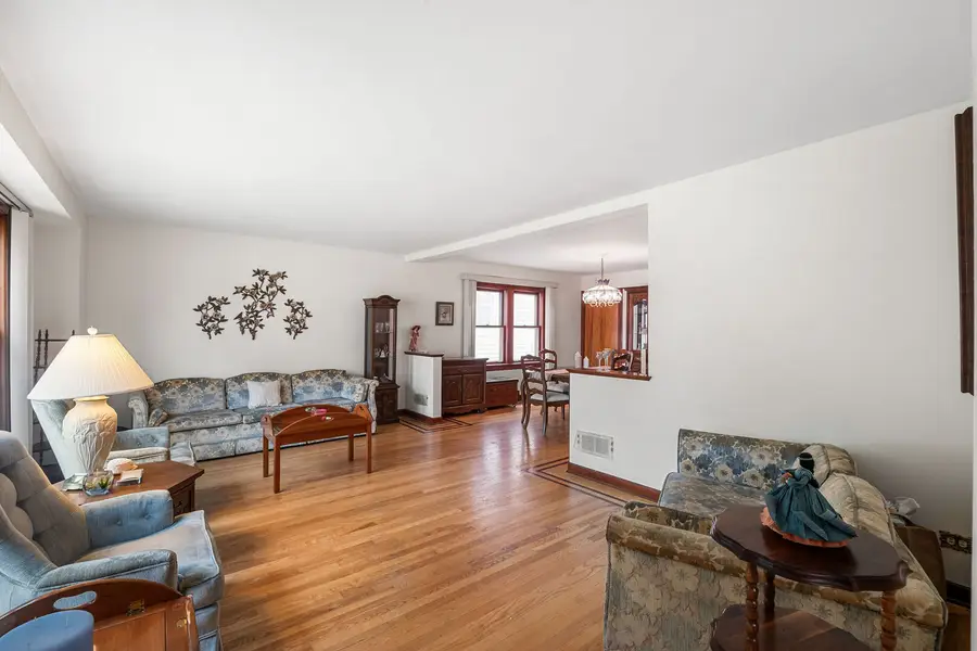 5038 N Nagle Avenue, Chicago, IL 60630 - #3