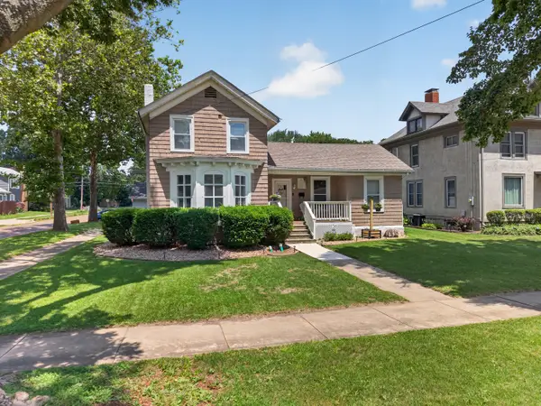 702 Pearl Street, Ottawa, IL 61350