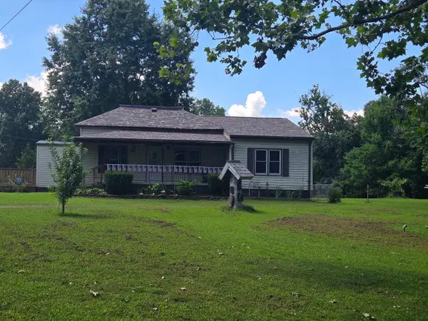 4707 E Il Highway 15, Woodlawn, IL 62898