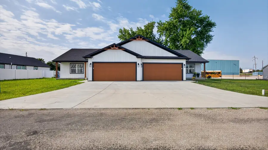 902 W South Street, Lexington, IL 61753 - #2