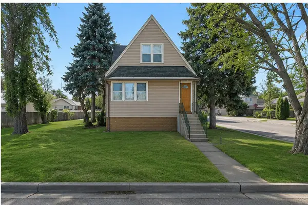 5649 W 87th Place, Oak Lawn, IL 60453