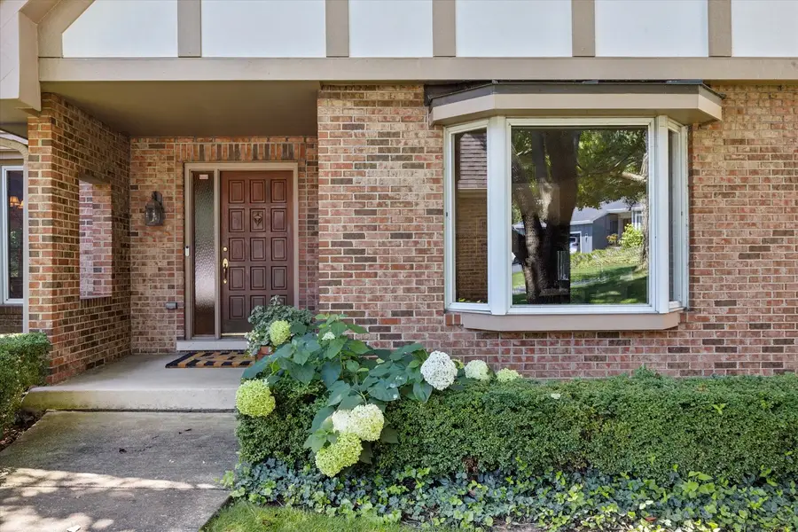 6402 Indian Head Court, Indian Head Park, IL 60525 - #2