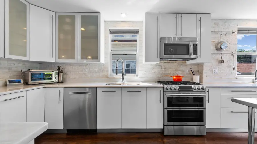 5818 W Byron Street, Chicago, IL 60634 - #2