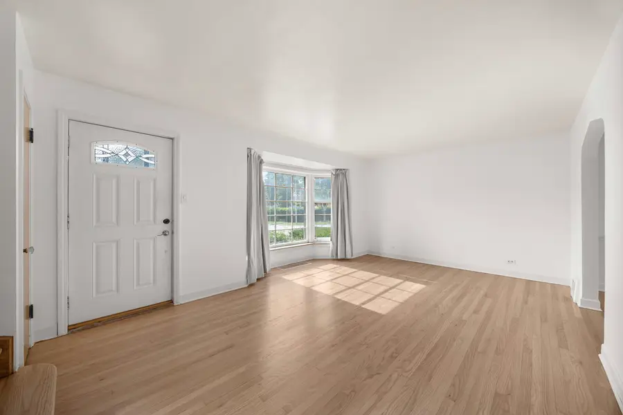 901 Manchester Avenue, Westchester, IL 60154 - #3
