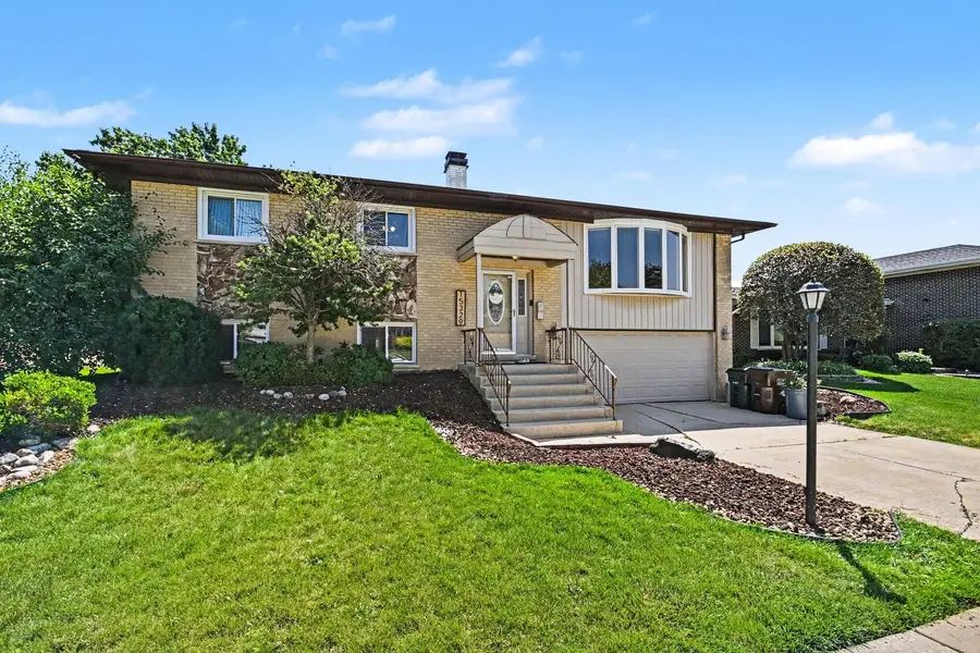 15329 Maple Drive, Oak Forest, IL 60452 - #2