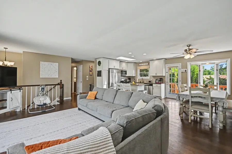 15329 Maple Drive, Oak Forest, IL 60452 - #3