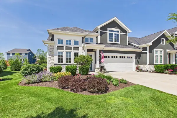 4745 S Cottage Lane, Pleasant Prairie, WI 53158