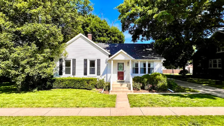 313 N 3rd Avenue, Morton, IL 61550 - #2