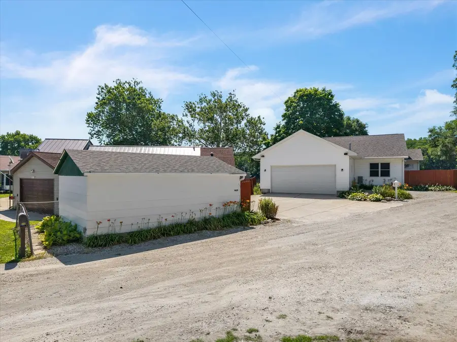 4629 34th Street, Rock Island, IL 61201 - #3