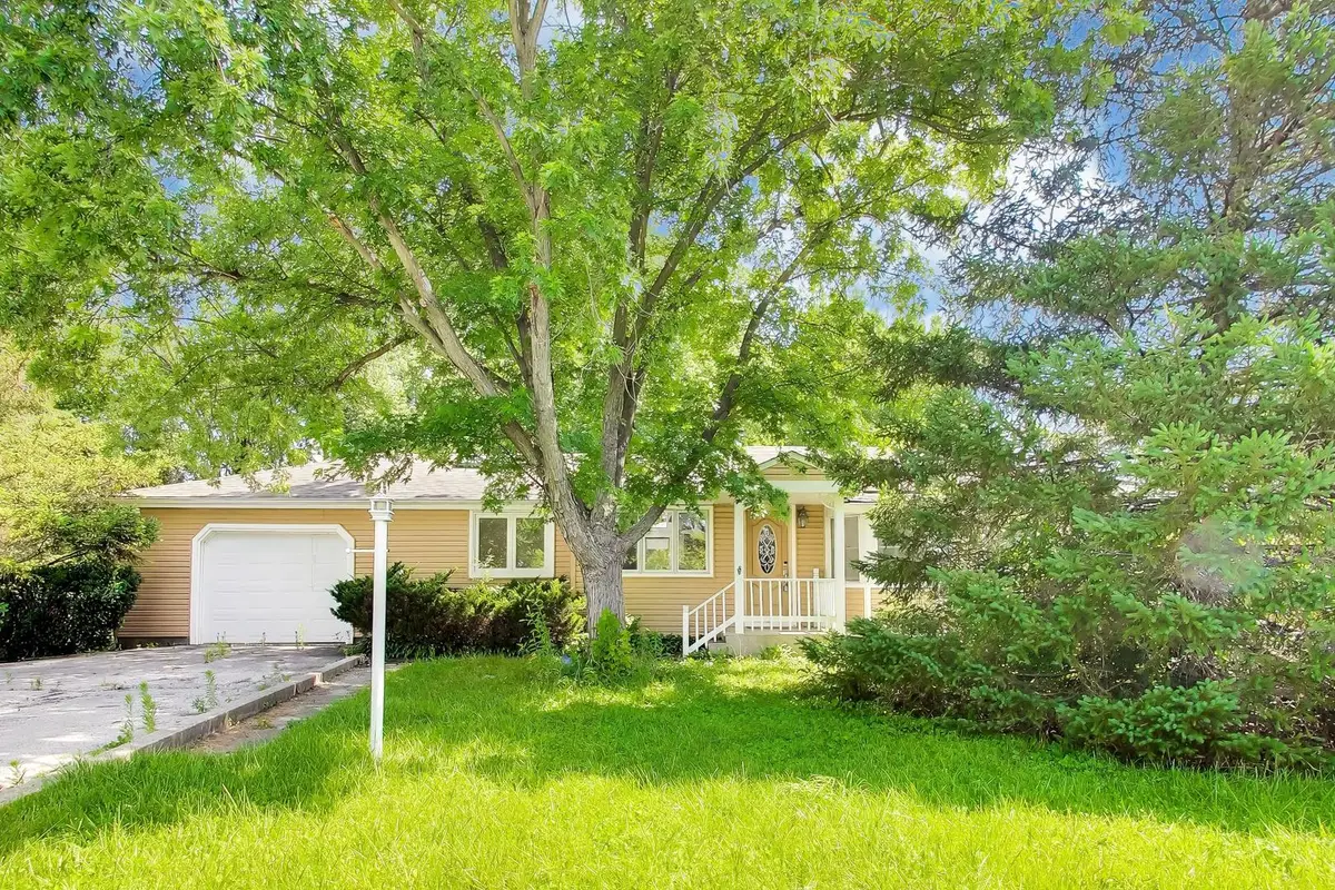 20831 N Maple Court, Deerfield, IL 60015 - #1