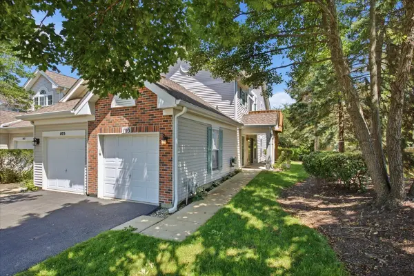 103 N Cathy Lane #103, Mount Prospect, IL 60056