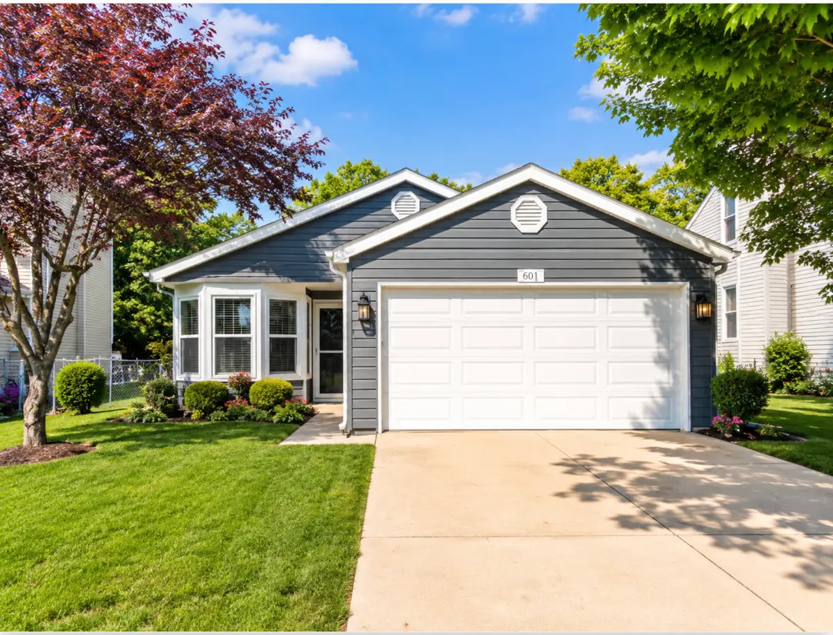 601 Topeka Court, Carol Stream, IL 60188 - #1