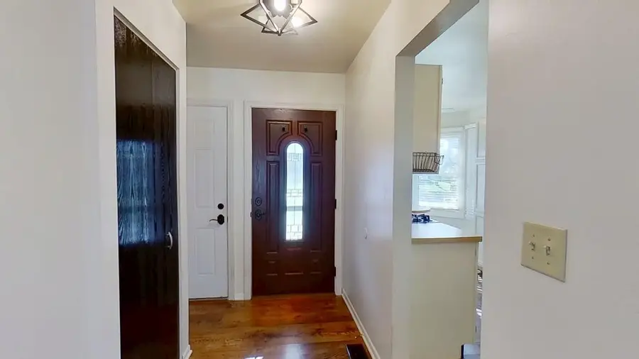 601 Topeka Court, Carol Stream, IL 60188 - #2