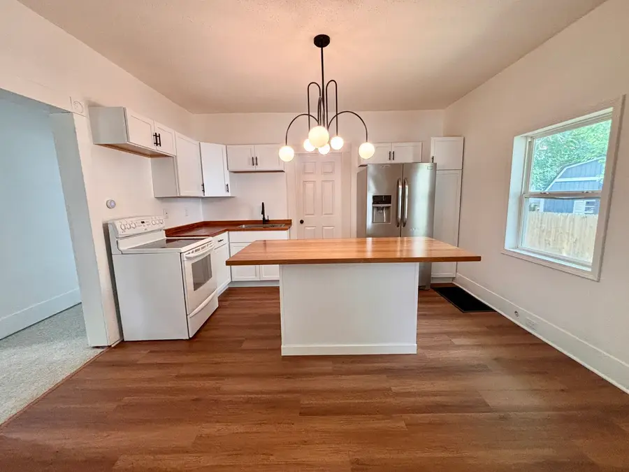 617 E 4th Street, Centralia, IL 62801 - #3