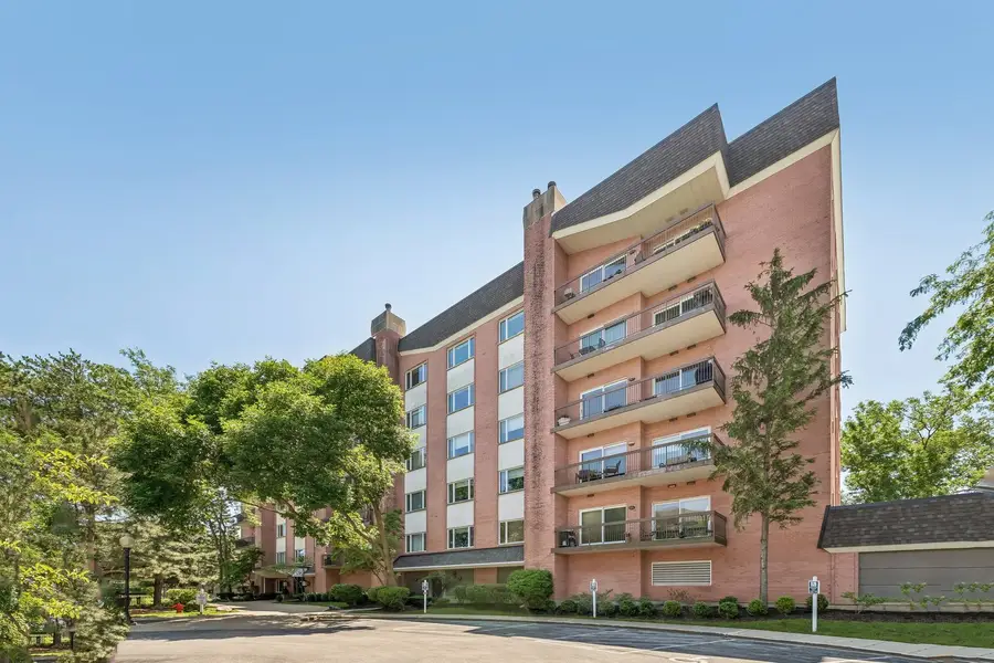 209 Rivershire Lane #504, Lincolnshire, IL 60069 - #2