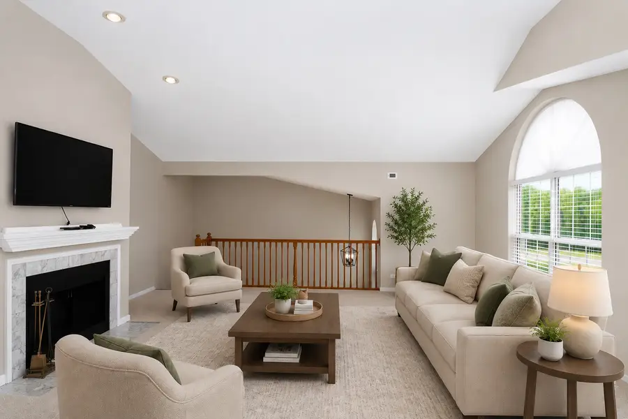 622 Grosse Pointe Circle, Vernon Hills, IL 60061 - #3