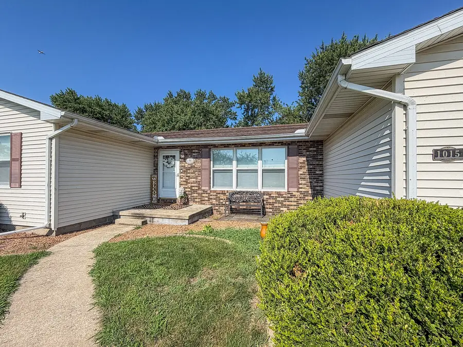 1015 Cambridge Drive, Rantoul, IL 61866 - #2
