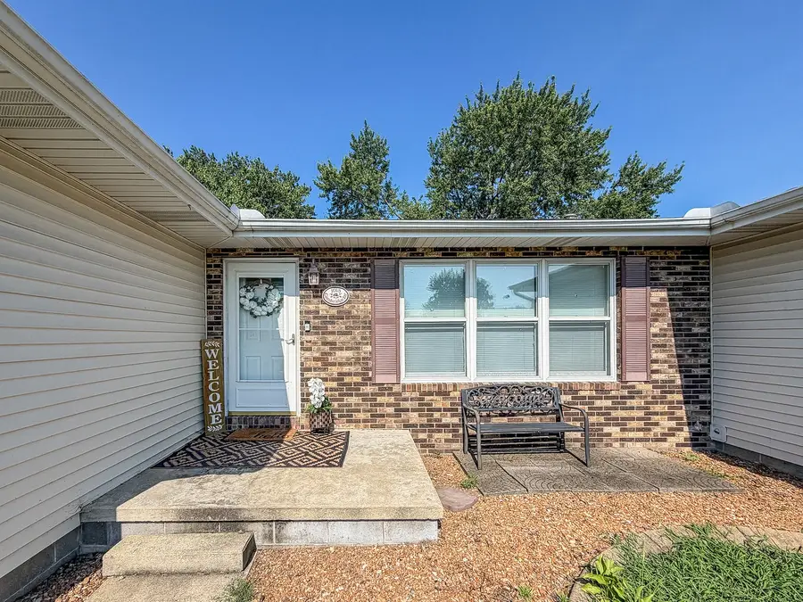 1015 Cambridge Drive, Rantoul, IL 61866 - #3