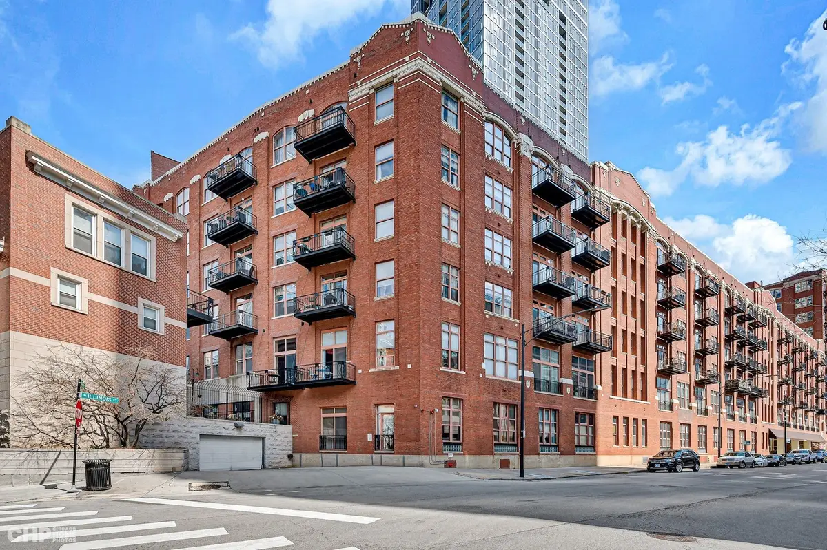 360 W Illinois Street #5C, Chicago, IL 60654 - #1