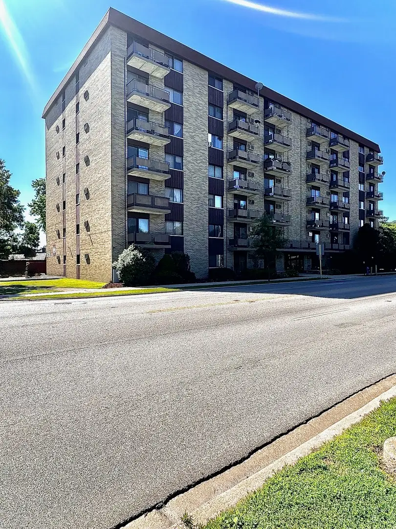 850 Des Plaines Avenue #409, Forest Park, IL 60130 - #1