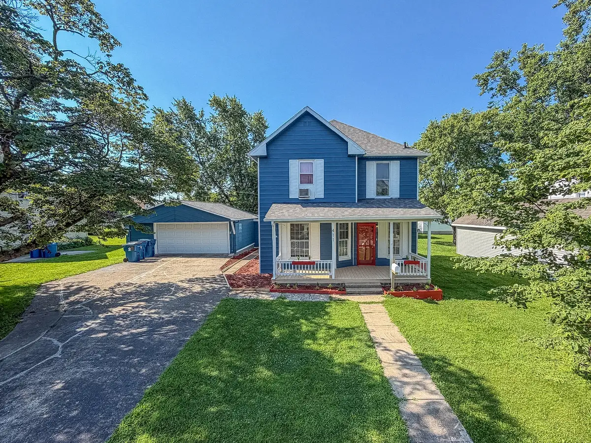 411 E Seminary Avenue, Hoopeston, IL 60942 - #1
