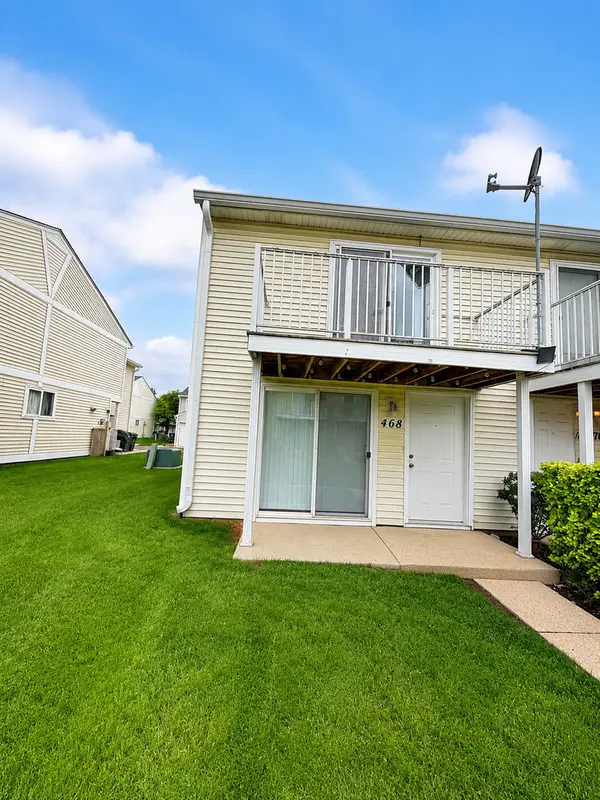 468 Meadow Green Lane, Round Lake Beach, IL 60073