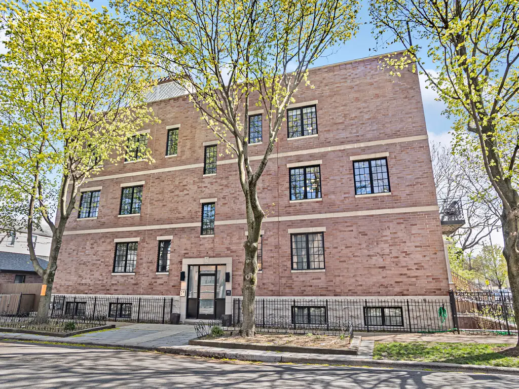 1955 W Barry Street #2W, Chicago, IL 60657 - #1
