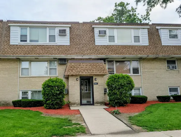 9907 W 58th Street #6, Countryside, IL 60525