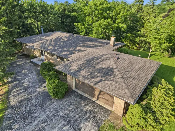 9041 S 84 Court, Hickory Hills, IL 60457