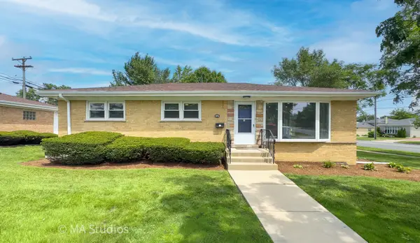 4256 Golf Road, Skokie, IL 60076