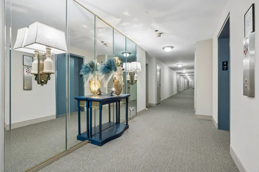 4601 W Touhy Avenue #412, Lincolnwood, IL 60712 - #2